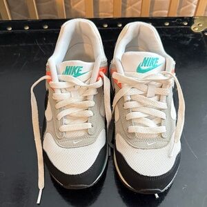 Nike Black and White Sneakers